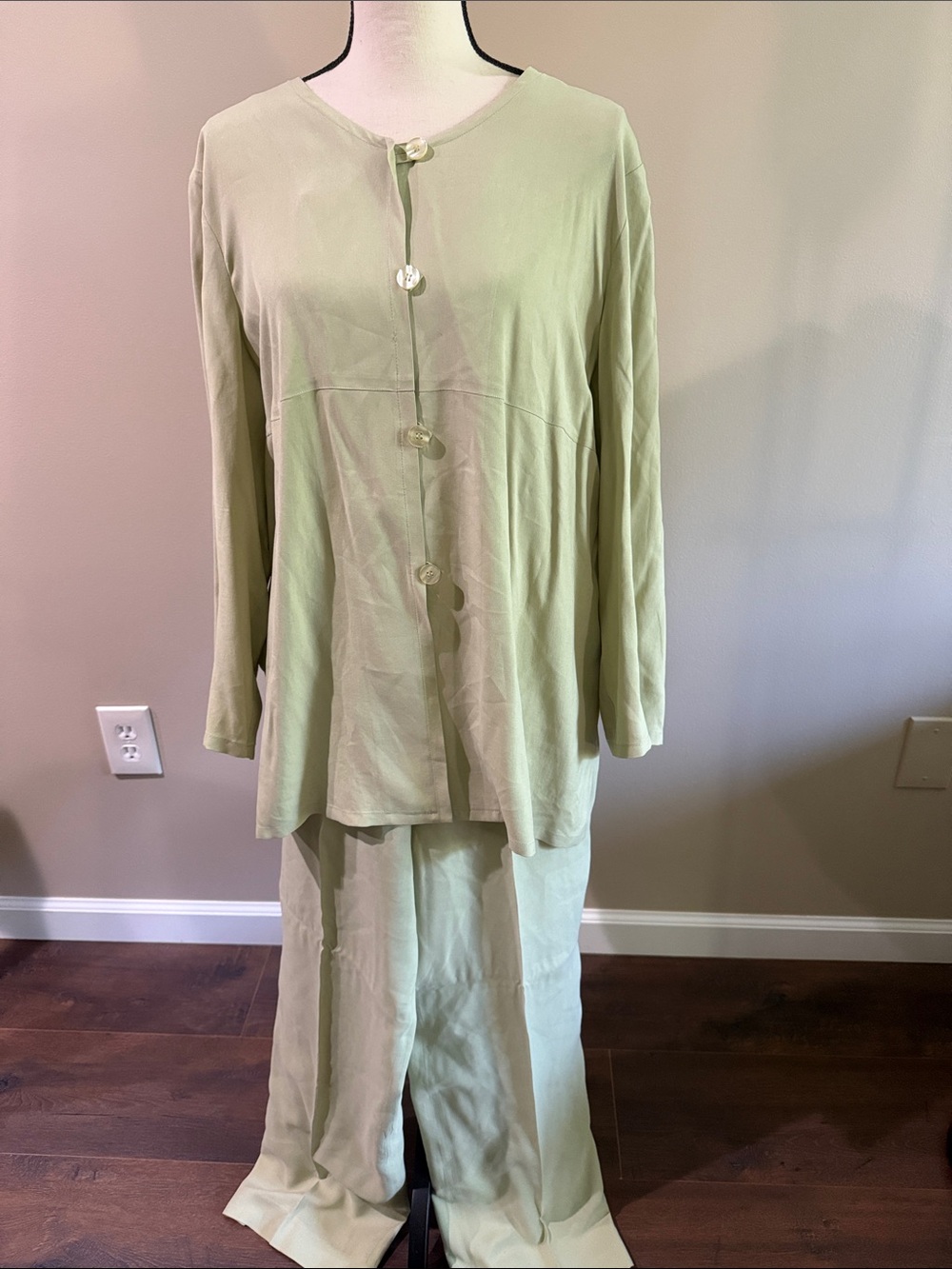 100% Silk Two-Piece Button Front Top August Silk Pajama Set Light Sage Color Lg